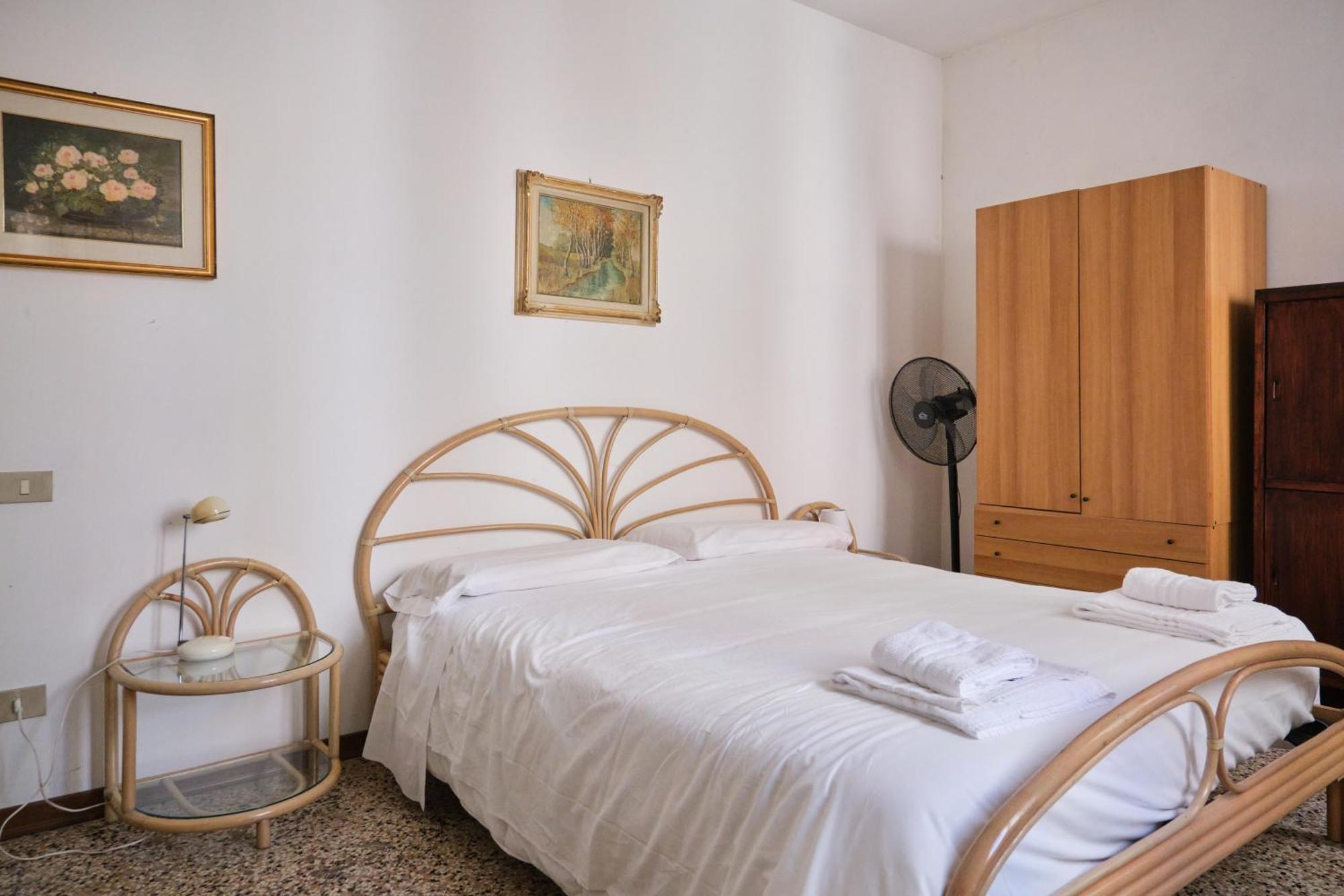 Lustraferi Apartment Venesia Bagian luar foto