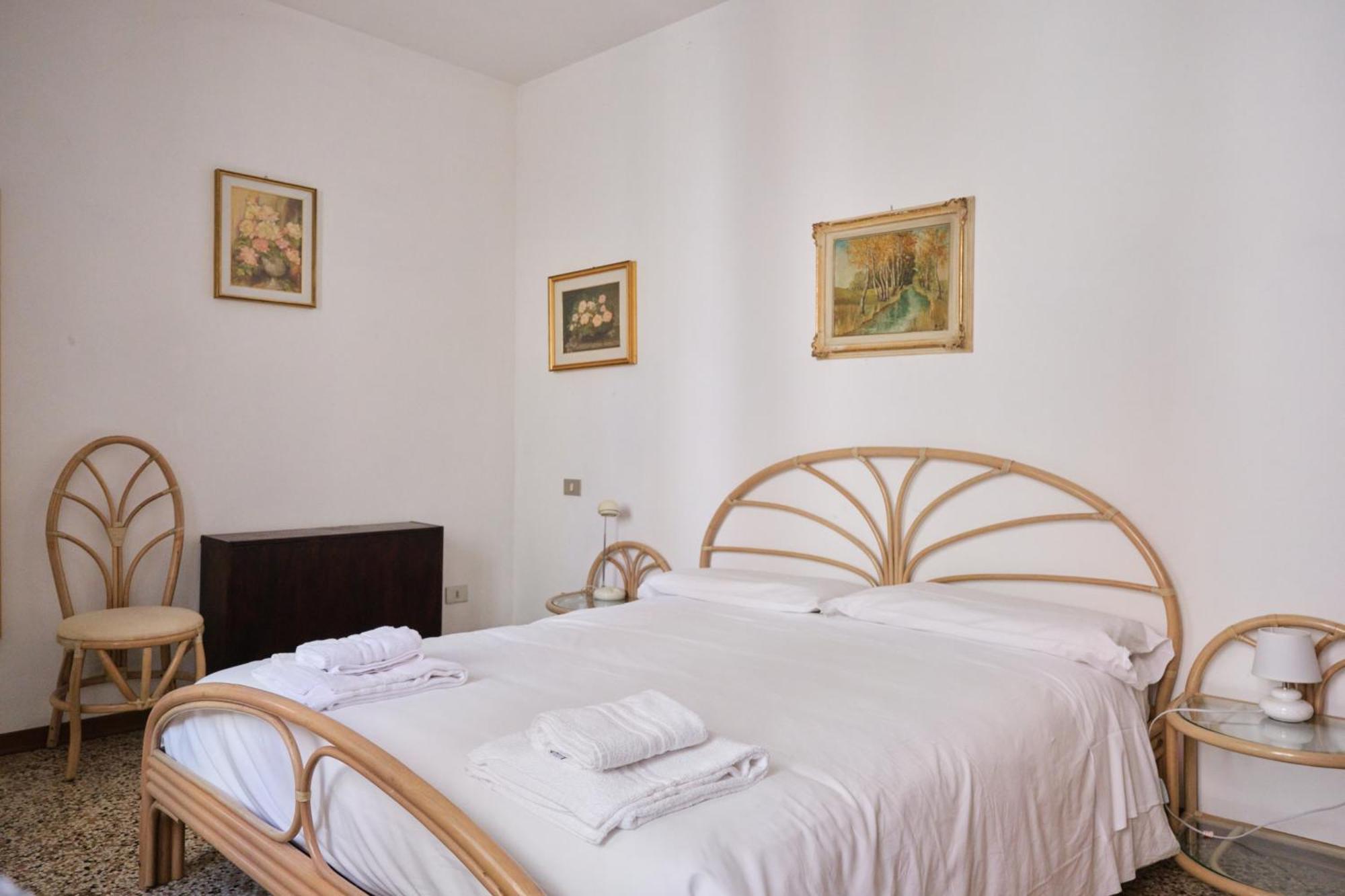 Lustraferi Apartment Venesia Bagian luar foto