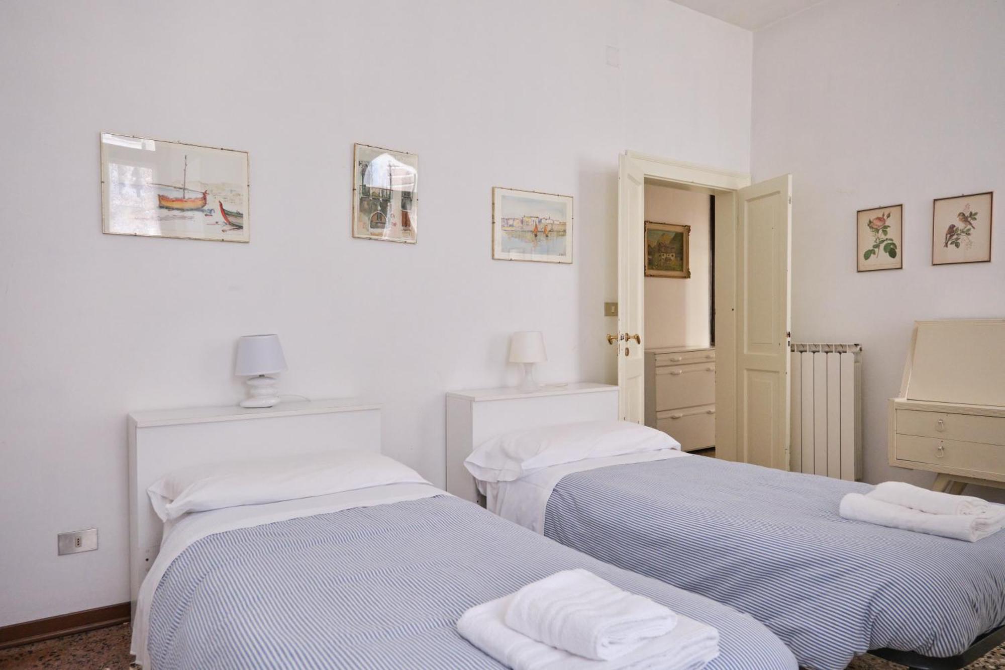 Lustraferi Apartment Venesia Bagian luar foto