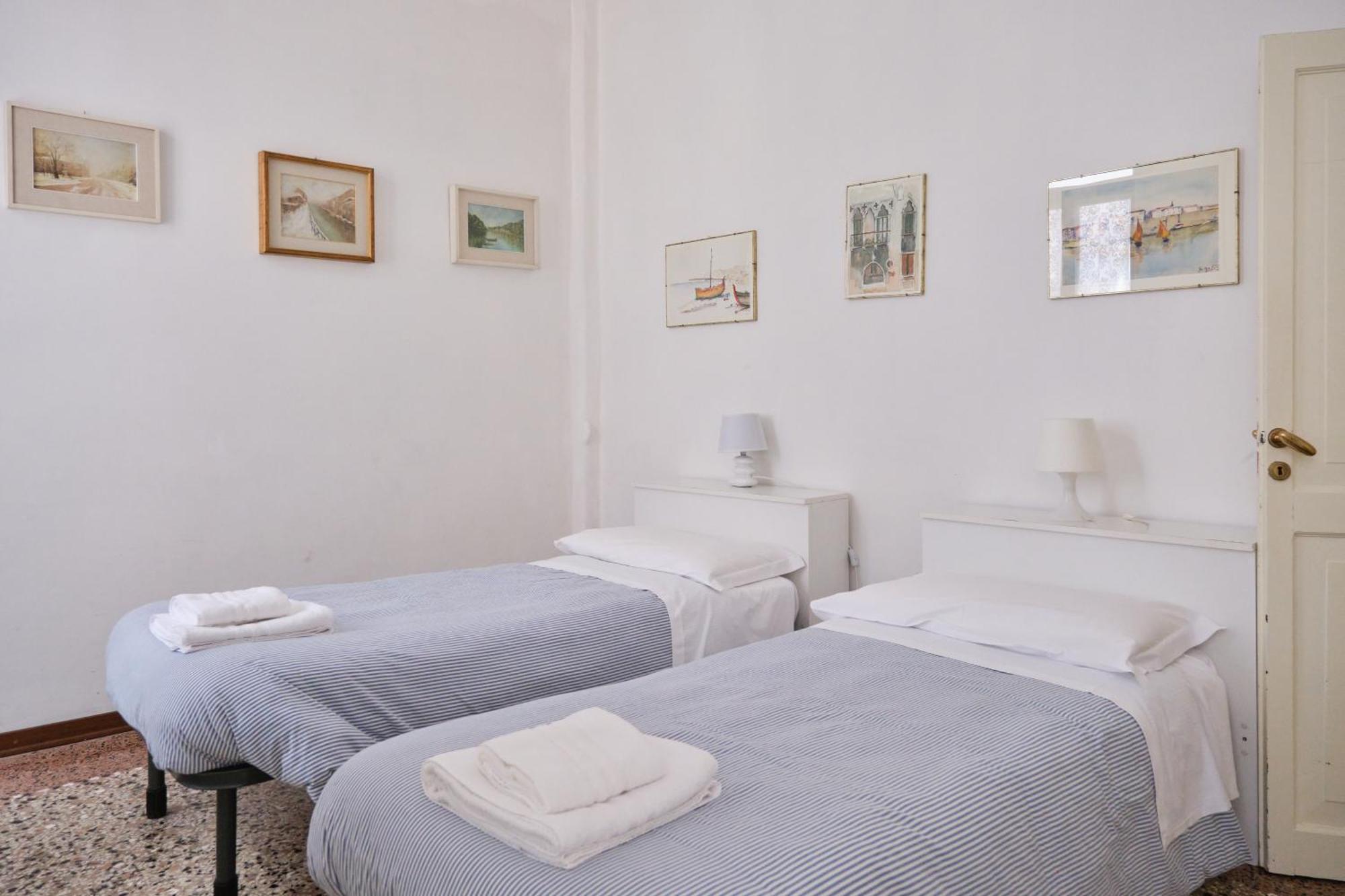 Lustraferi Apartment Venesia Bagian luar foto