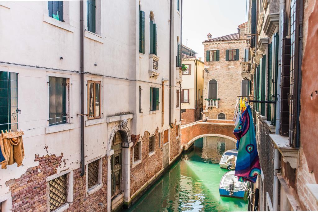 Lustraferi Apartment Venesia Bagian luar foto
